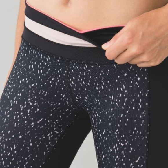 Lululemon Give Me Qi Crop 8 Mink Berry Butterfly - Picture 3 of 9